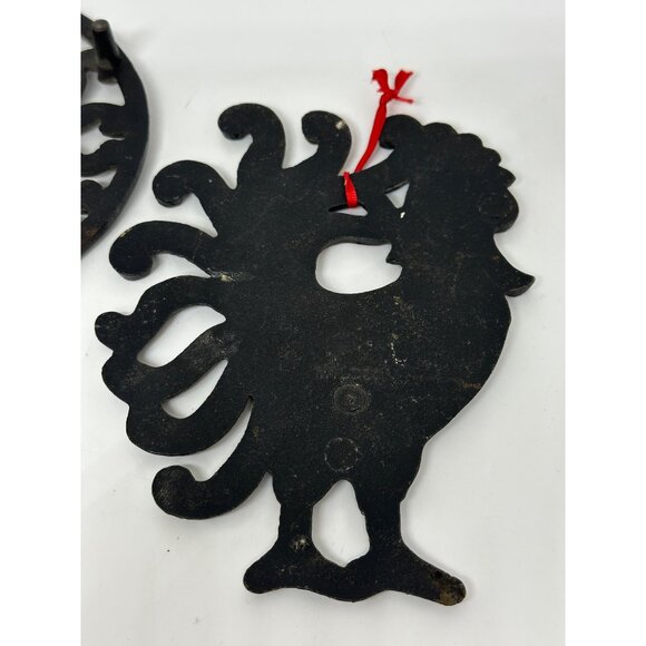 Vintage Wilton Cast Iron Rooster Trivet Wall Decor Hand Painted 5"x6"-8.5" Set - Picture 5 of 8